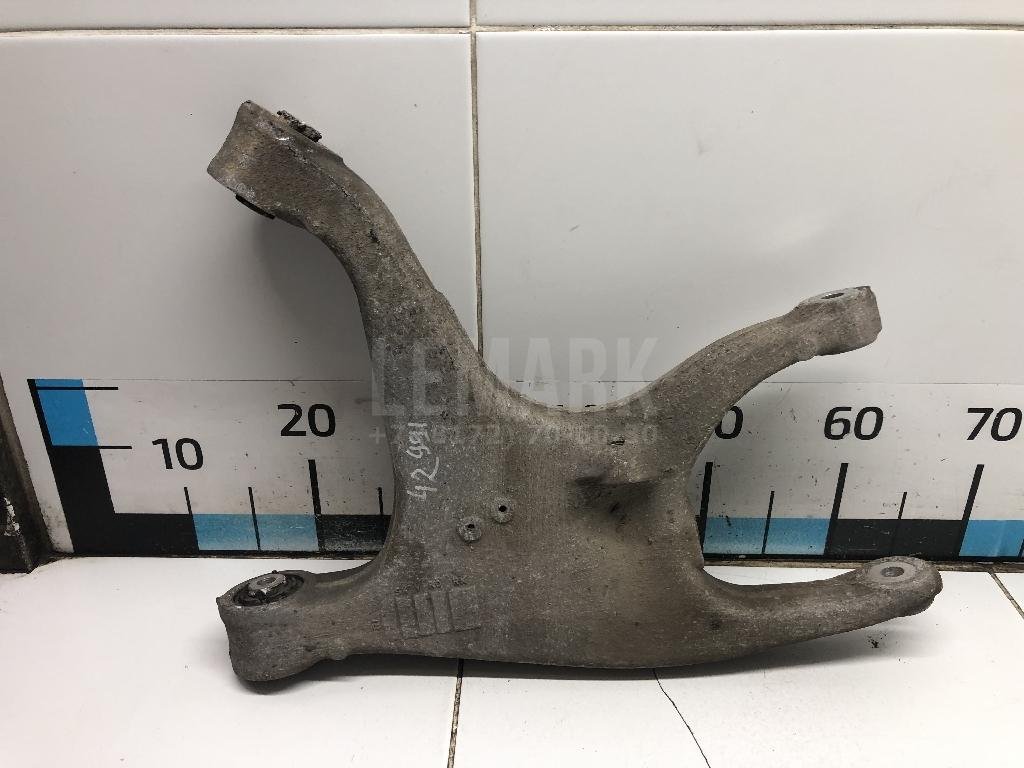 Рычаг задний нижний правый