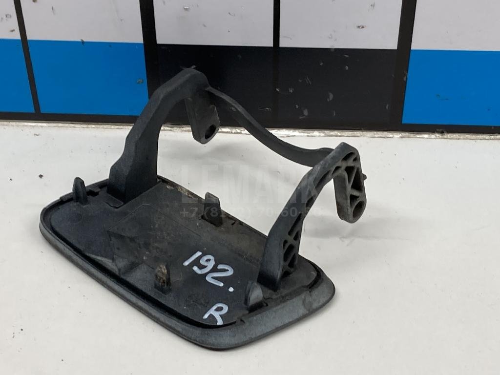 Крышка форсунки омывателя