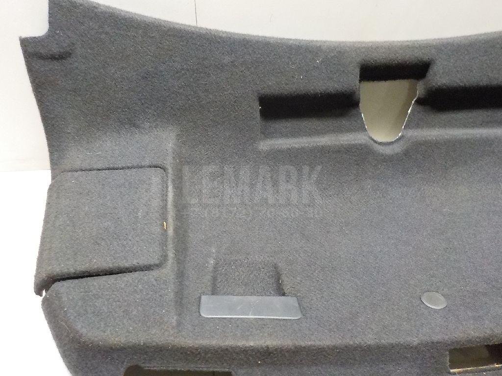 Обшивка крышки багажника