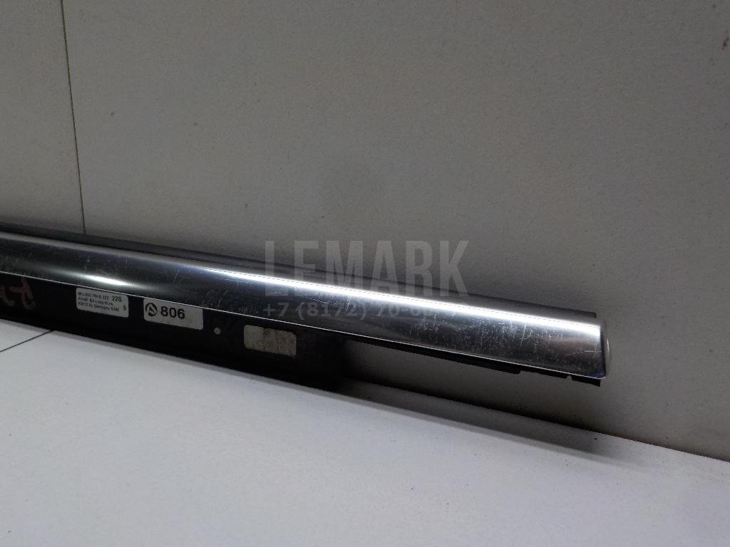 Накладка стекла заднего правого