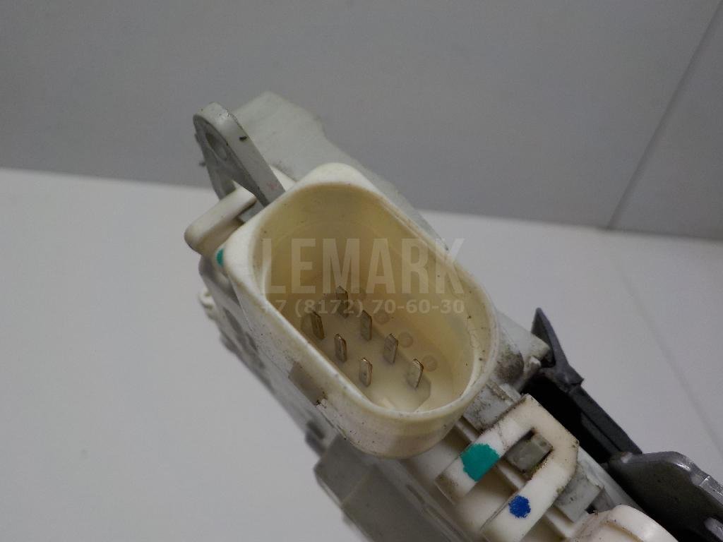 Замок двери передней правой