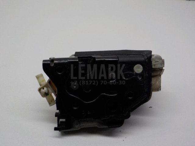 Замок двери передней правой