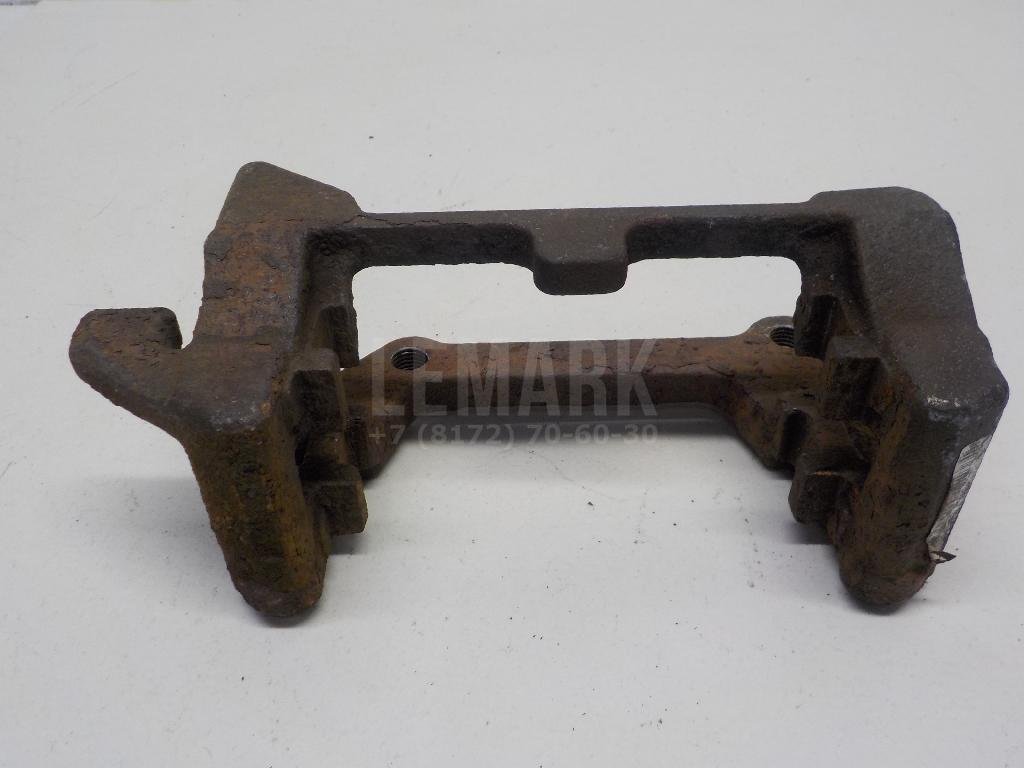 Скоба суппорта заднего правого