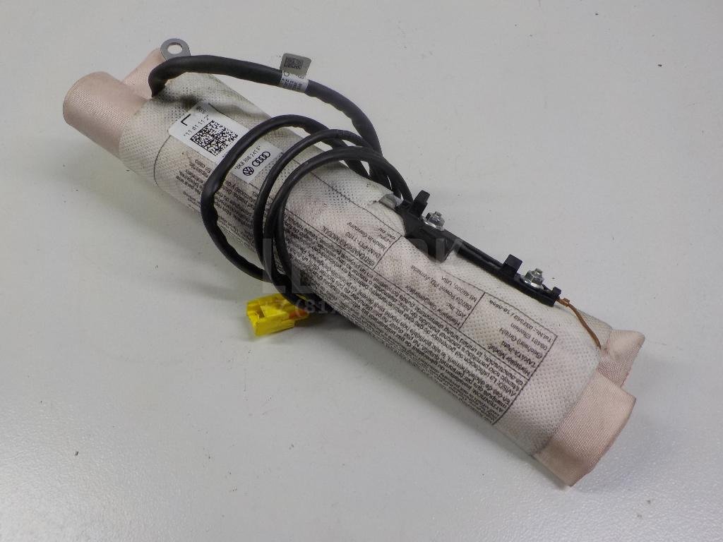 Подушка безопасности боковая (в сиденье)