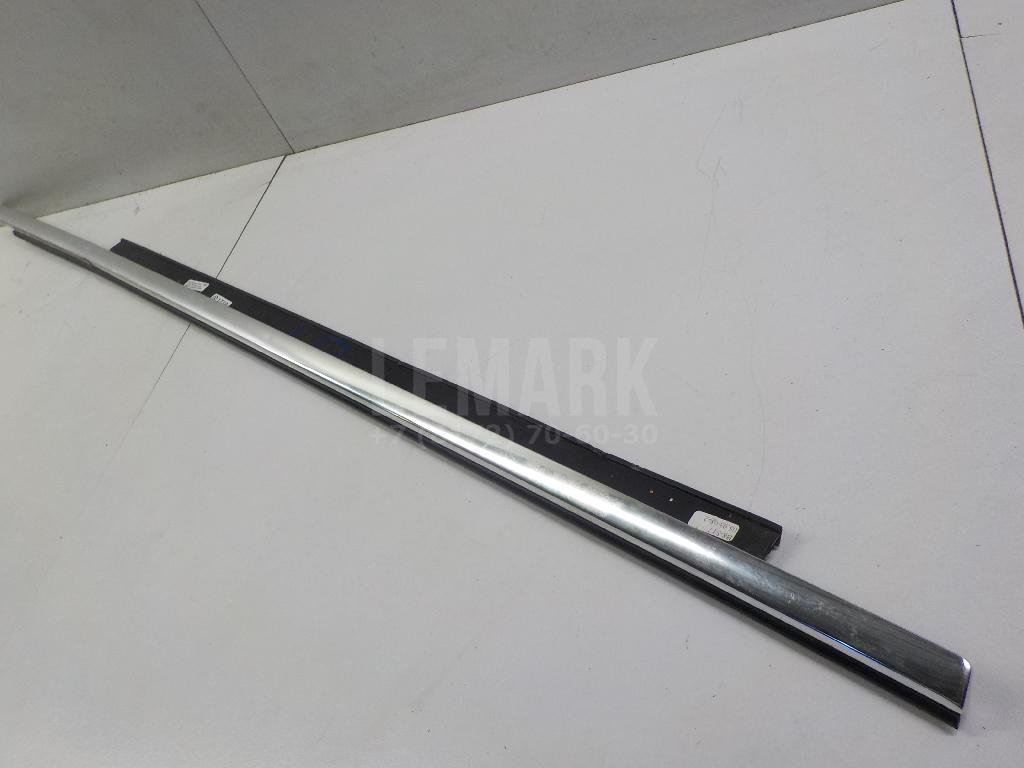 Накладка стекла переднего левого