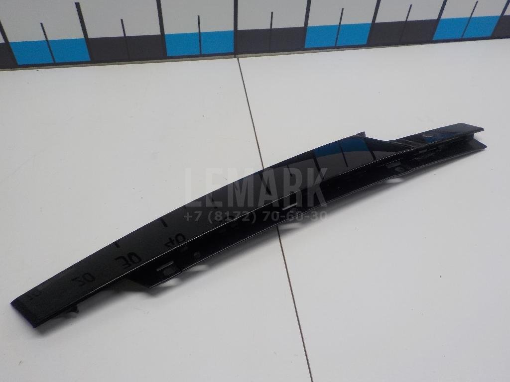 Накладка двери передней левой