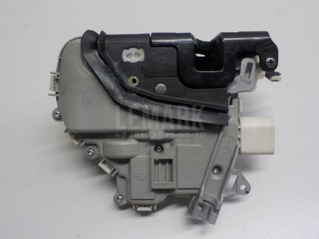 Замок двери передней правой