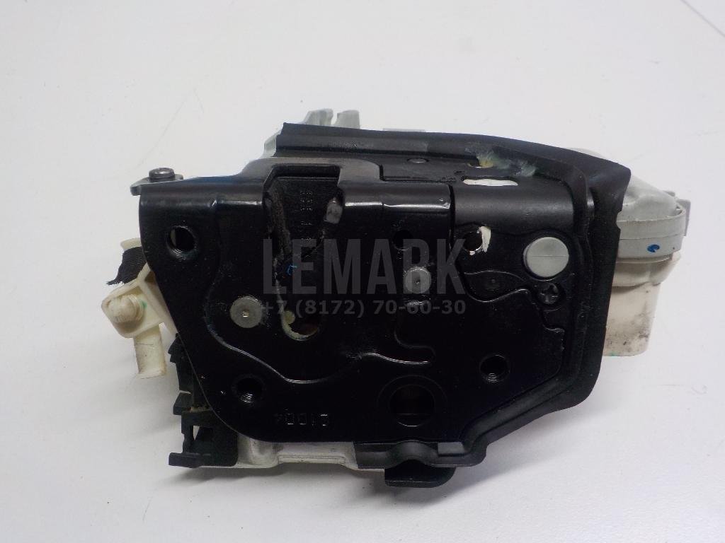 Замок двери передней правой