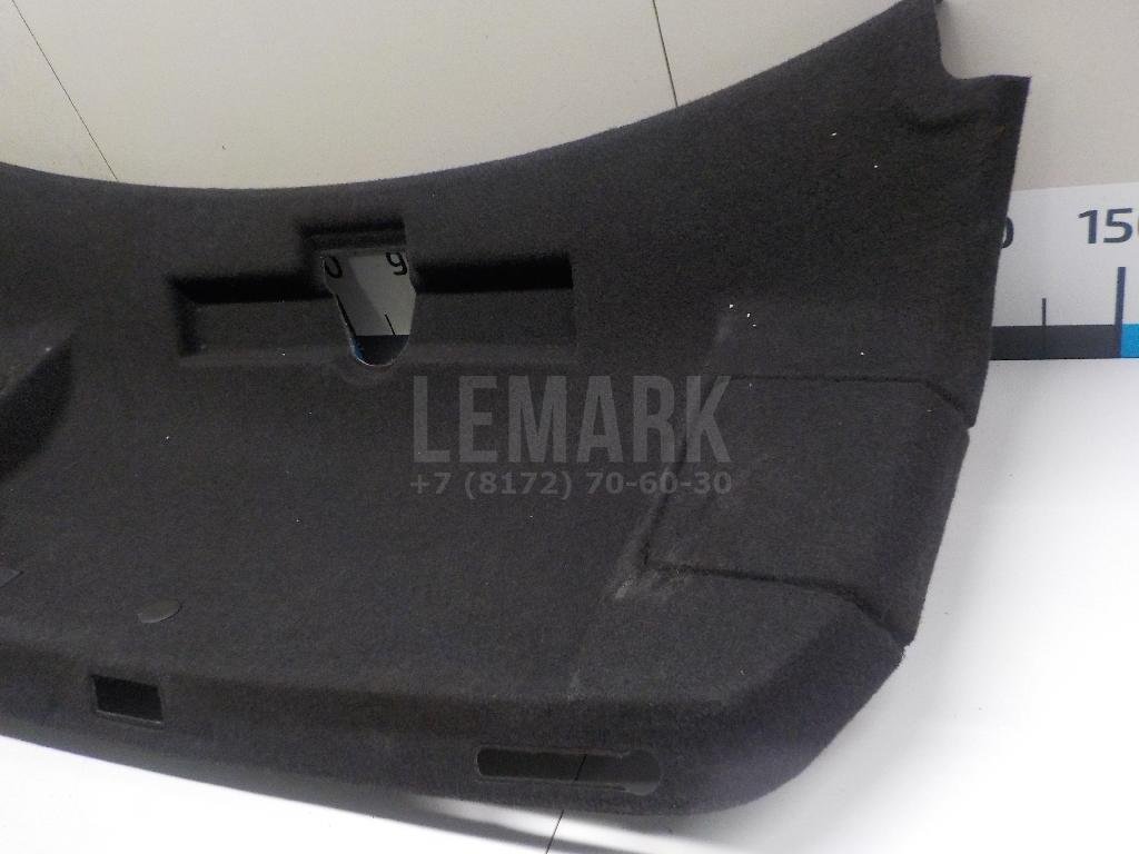 Обшивка крышки багажника