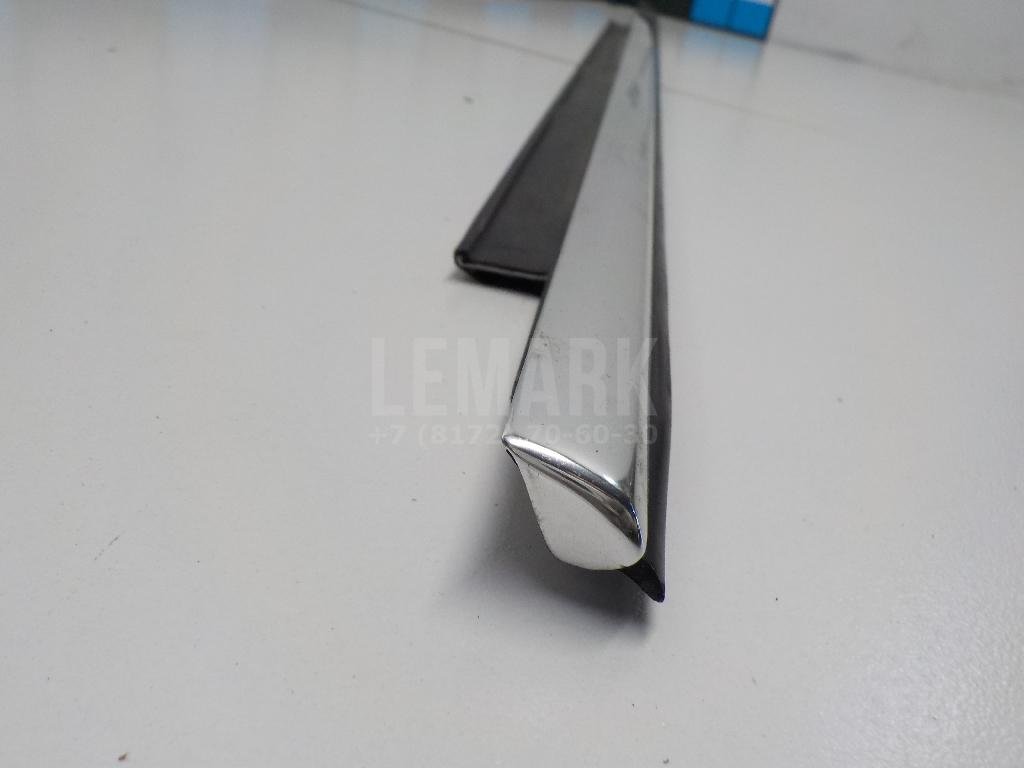 Накладка стекла переднего левого