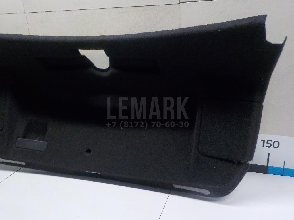 Обшивка крышки багажника