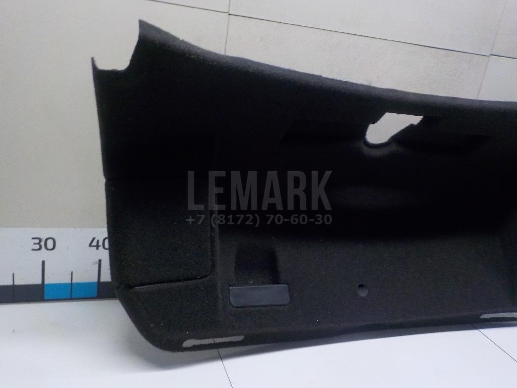 Обшивка крышки багажника