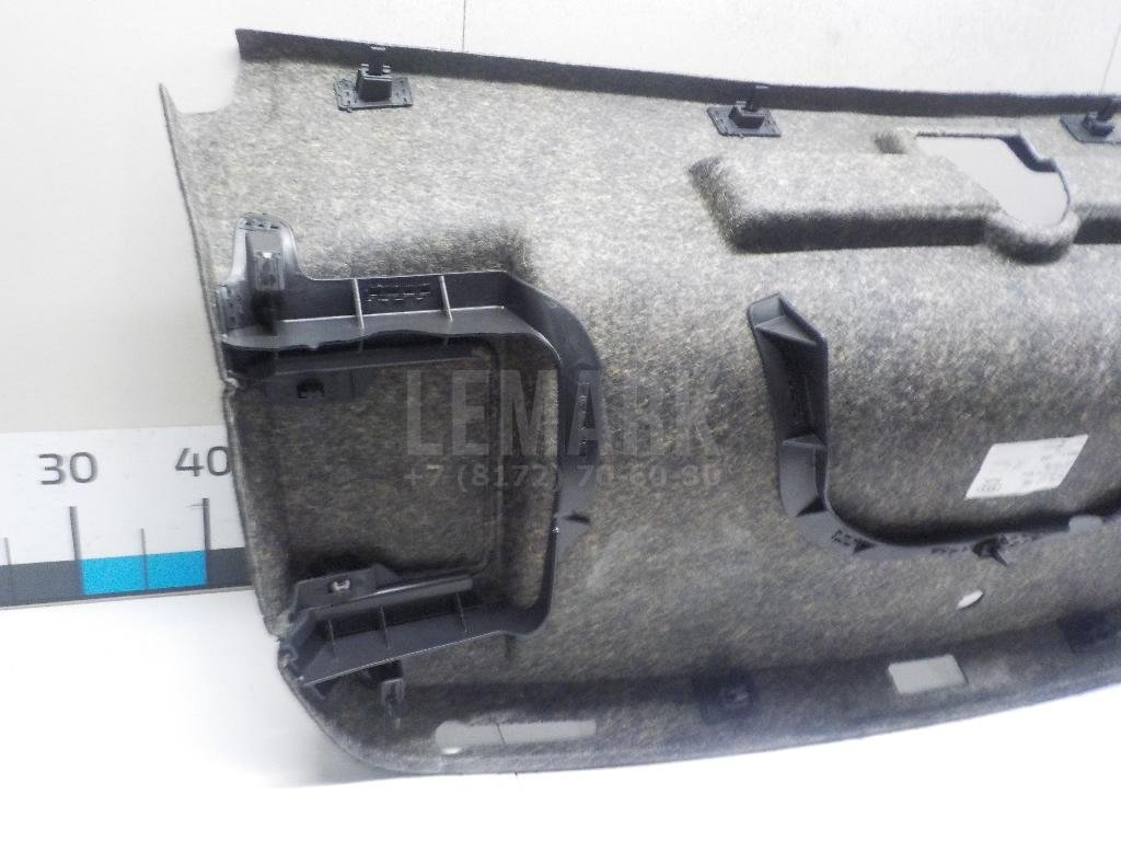 Обшивка крышки багажника