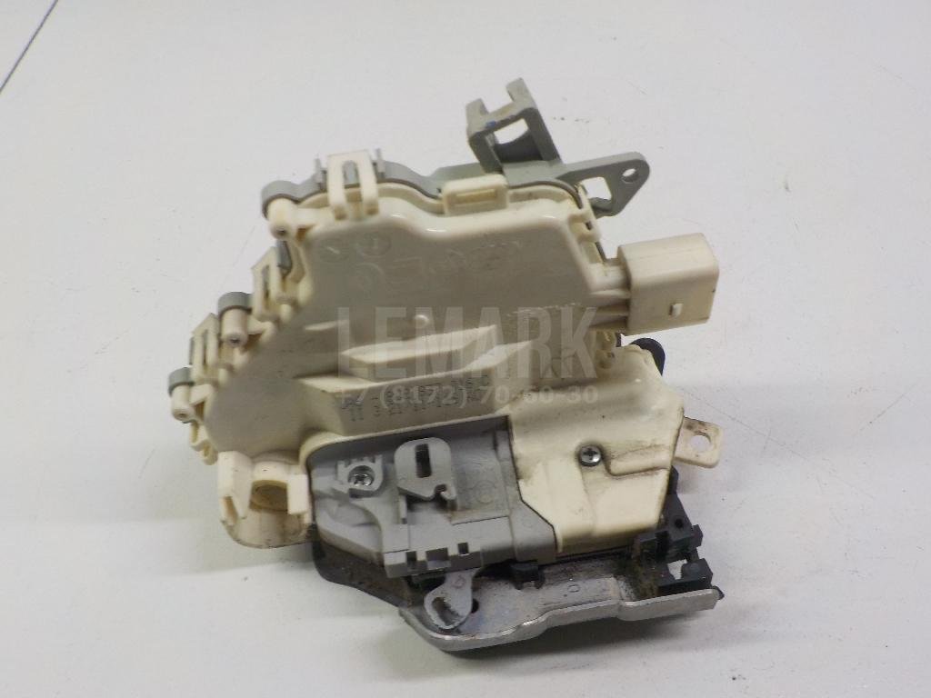 Замок двери передней правой