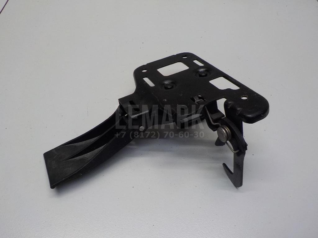 Крючок капота