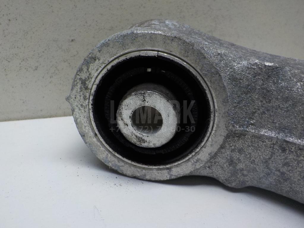 Рычаг задний нижний правый