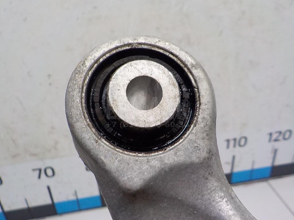 Рычаг задний верхний правый