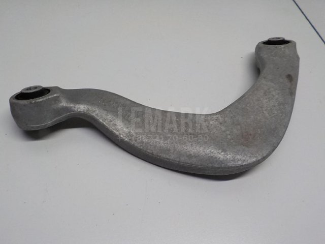 Рычаг задний верхний правый