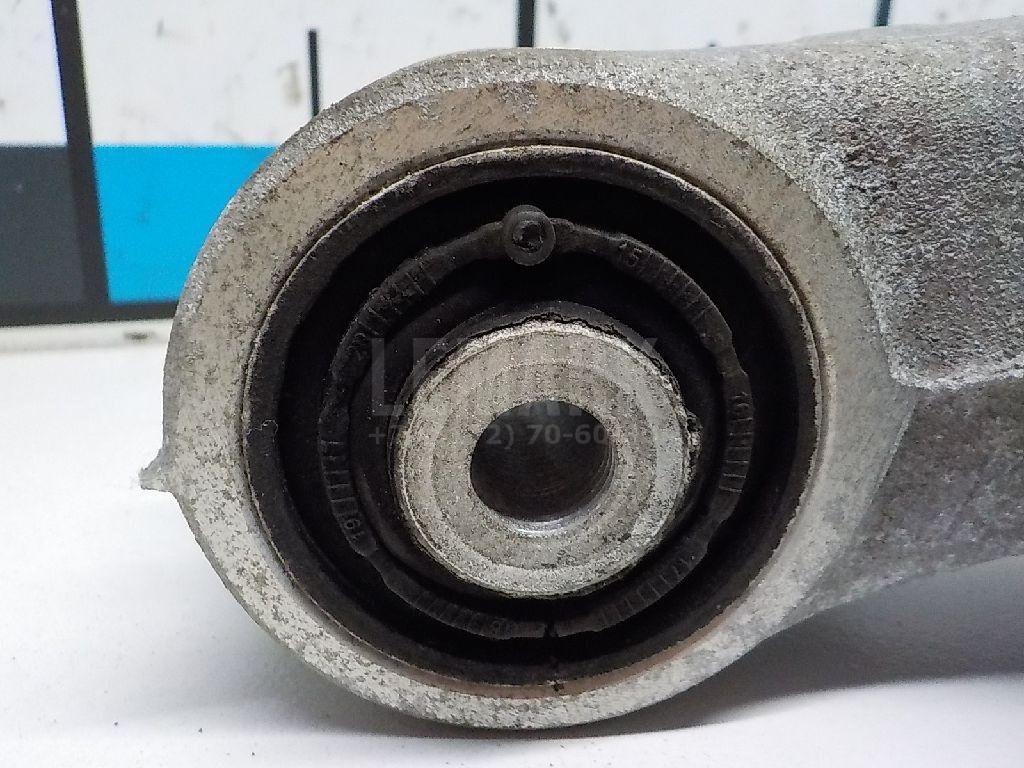 Рычаг задний нижний правый