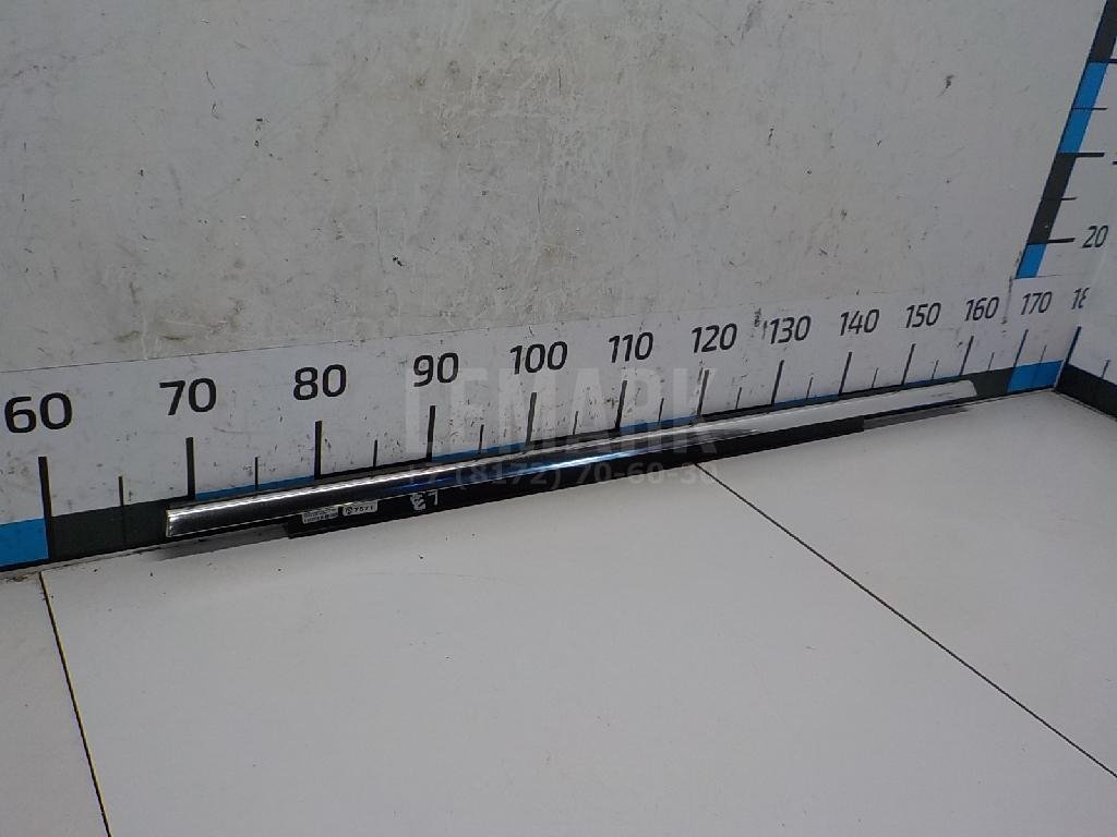 Накладка стекла заднего левого