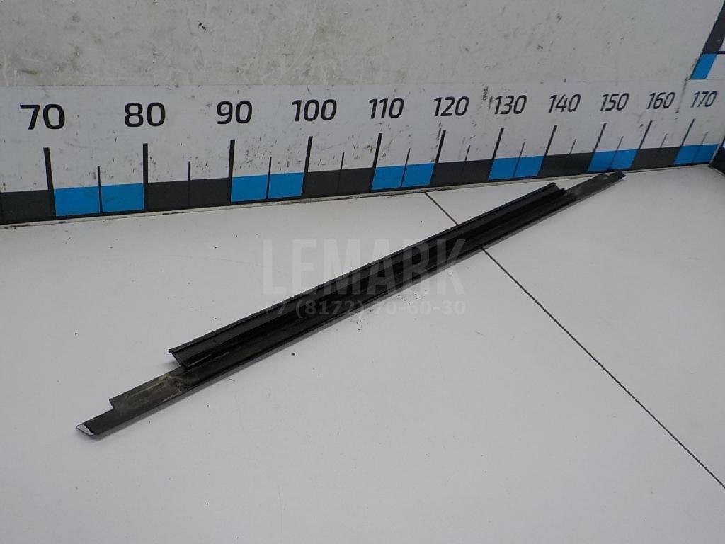 Накладка стекла заднего левого