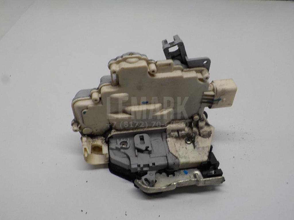 Замок двери передней правой