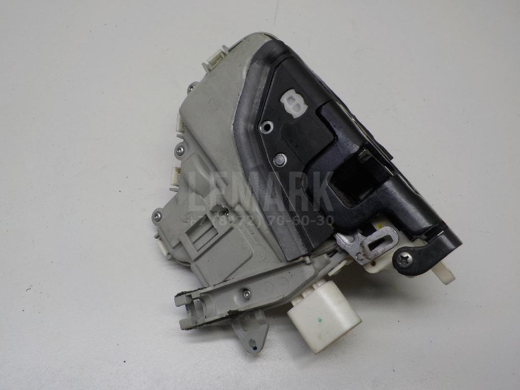 Замок двери передней правой