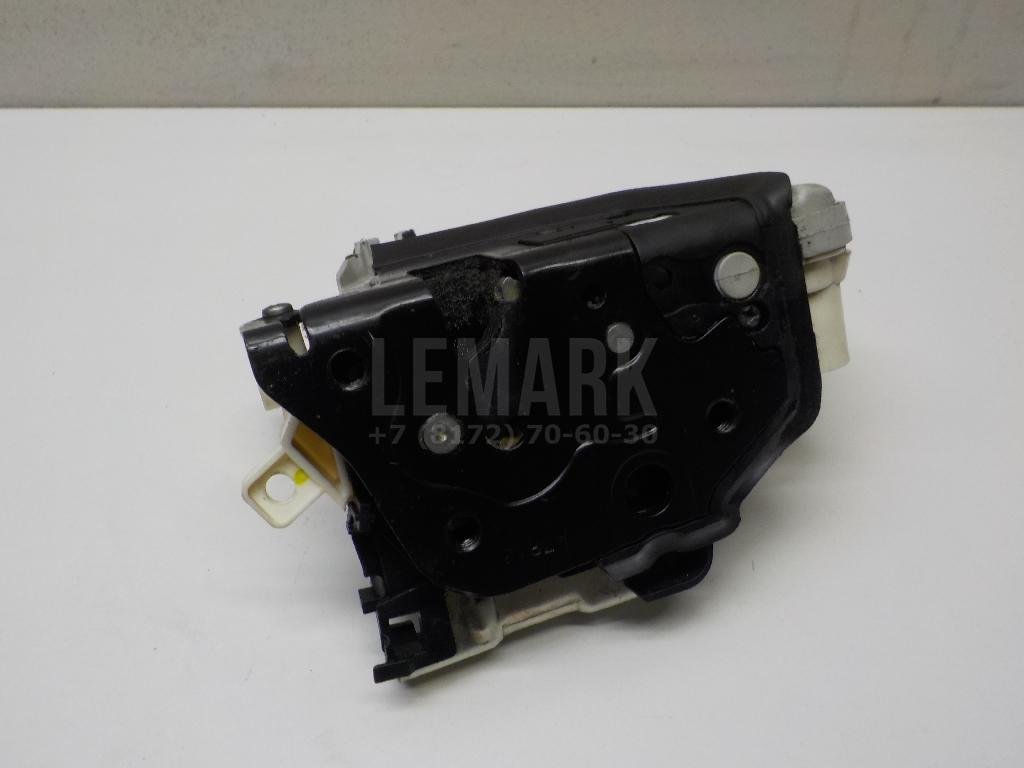 Замок двери передней правой