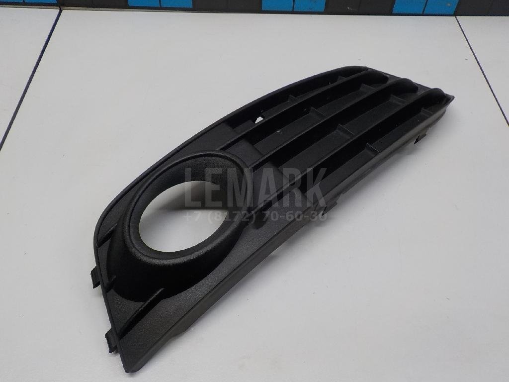 Решетка в бампер правая