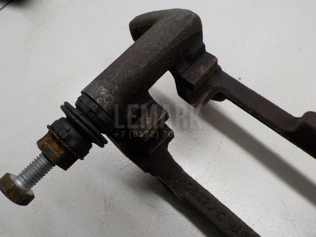 Скоба суппорта заднего правого