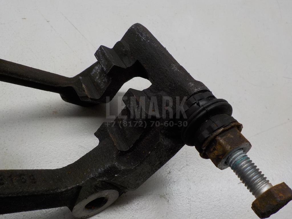 Скоба суппорта заднего правого