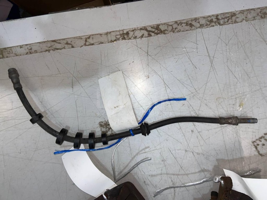 Шланг тормозной передний