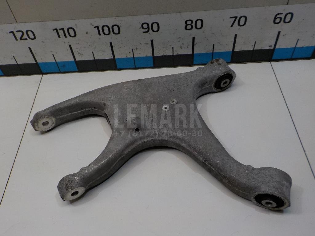 Рычаг задний нижний правый