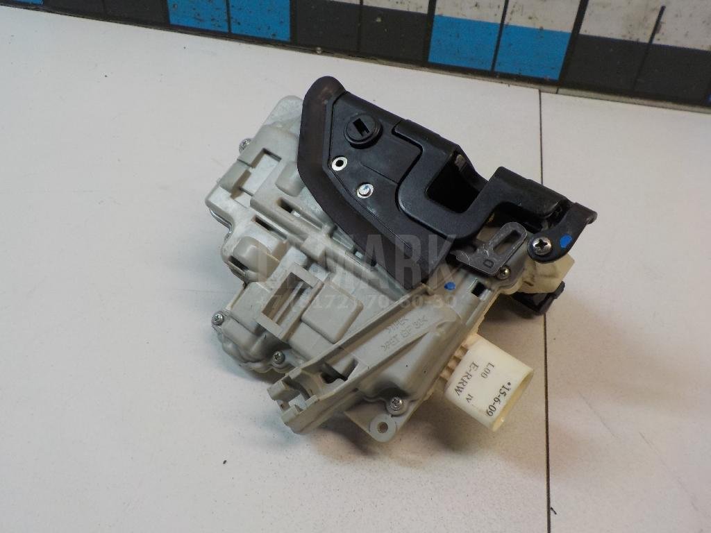 Замок двери задней правой