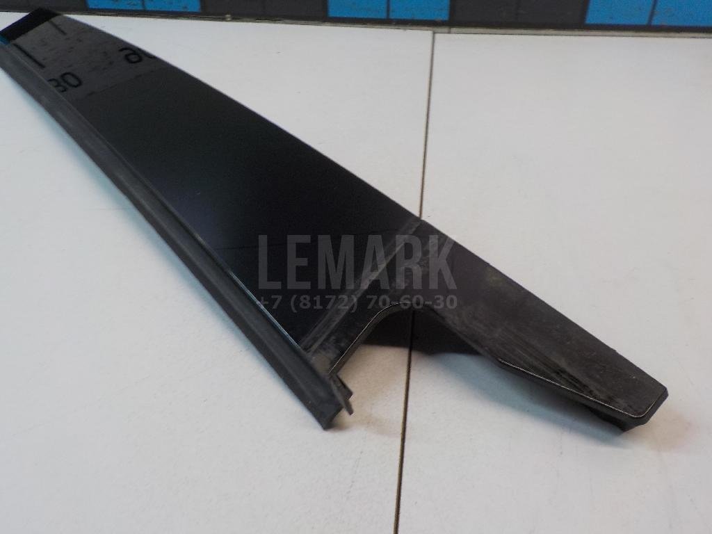 Накладка двери задней левой