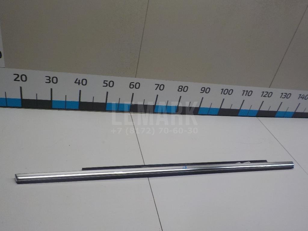 Накладка стекла заднего левого