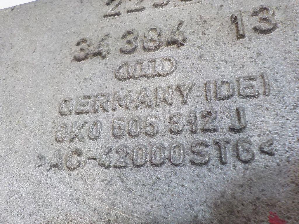 Рычаг задний нижний правый