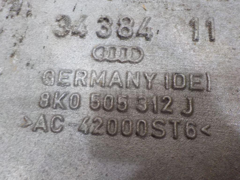 Рычаг задний нижний правый