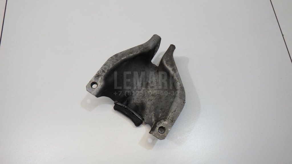 Кронштейн опоры двигателя