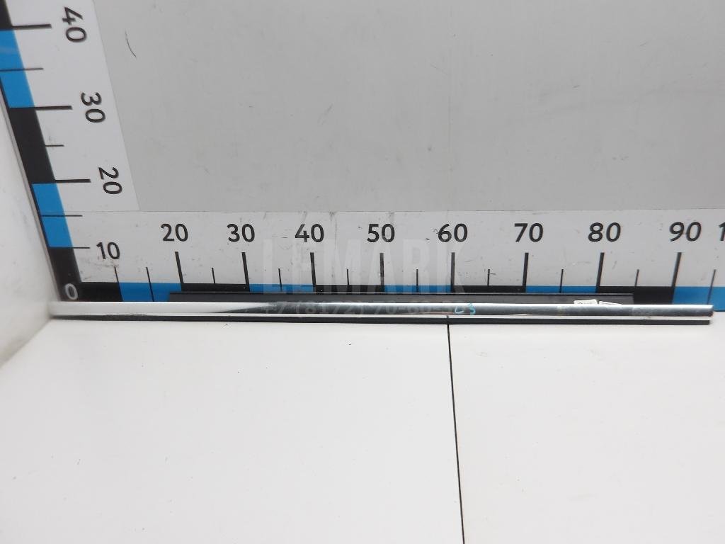 Накладка стекла заднего левого