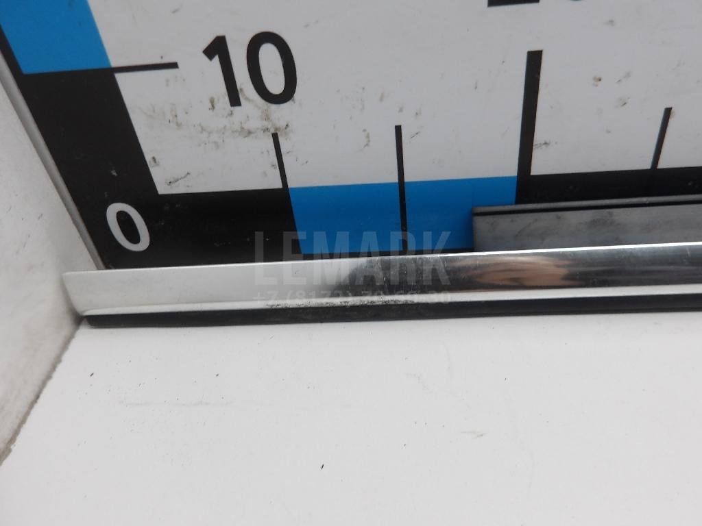 Накладка стекла заднего левого