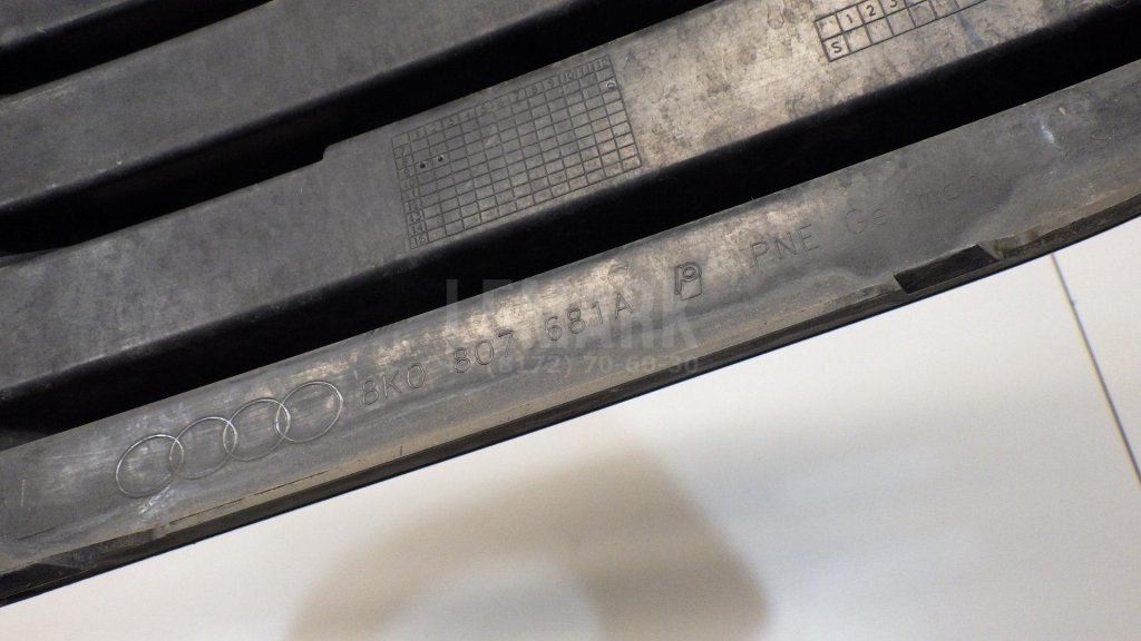 Решетка в бампер левая