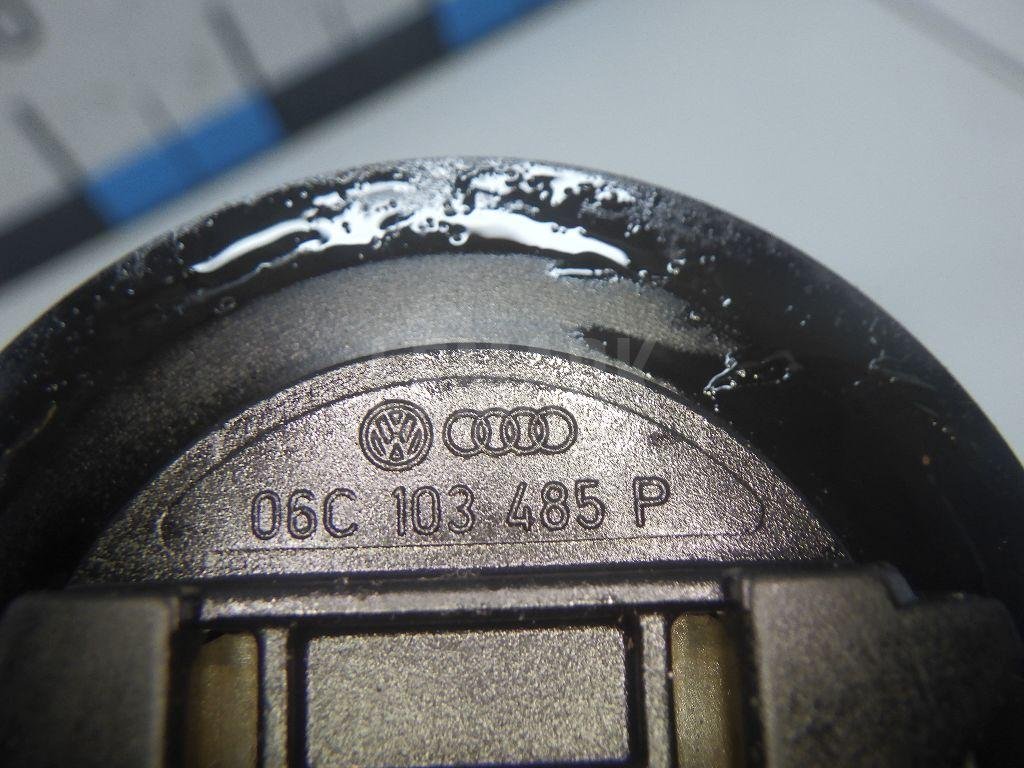 Крышка маслозаливной горловины