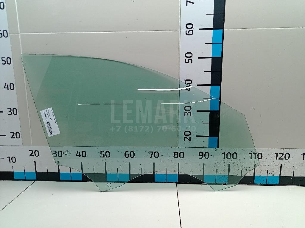 Стекло двери передней правой