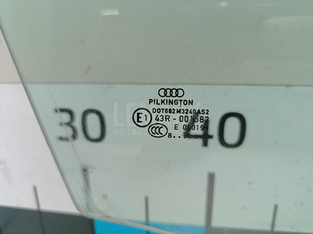 Стекло двери передней правой