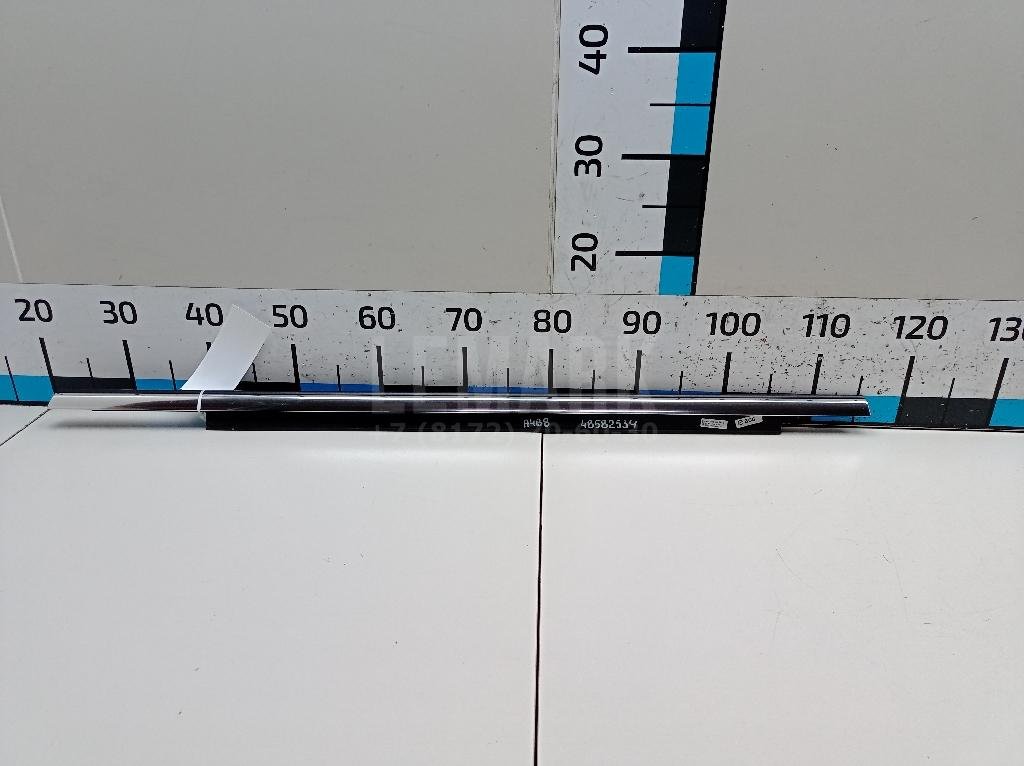 Накладка стекла заднего правого