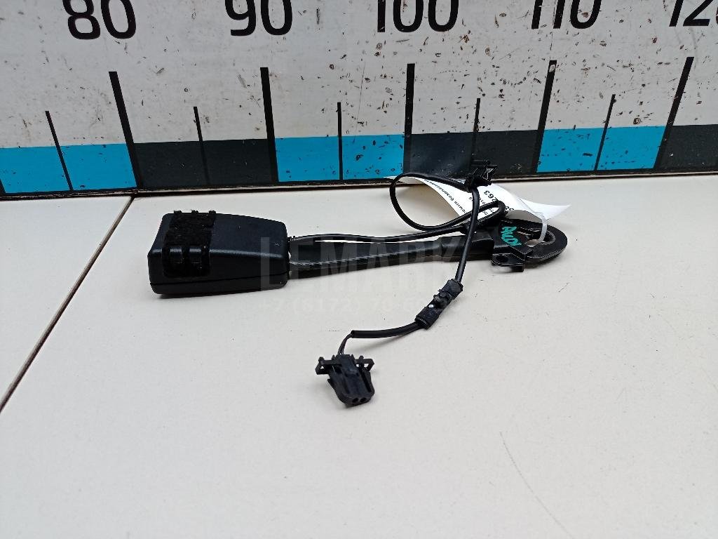 Ответная часть ремня безопасности