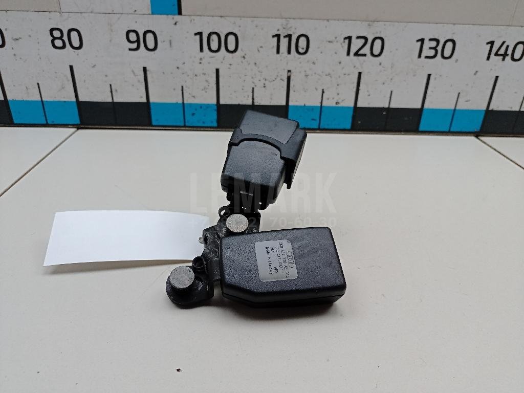 Ответная часть ремня безопасности