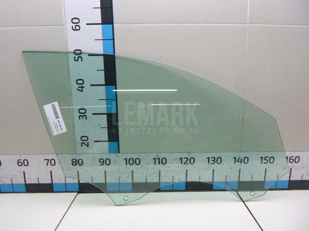 Стекло двери передней правой