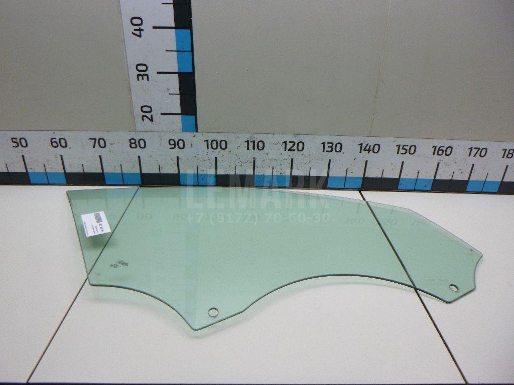 Стекло двери передней правой